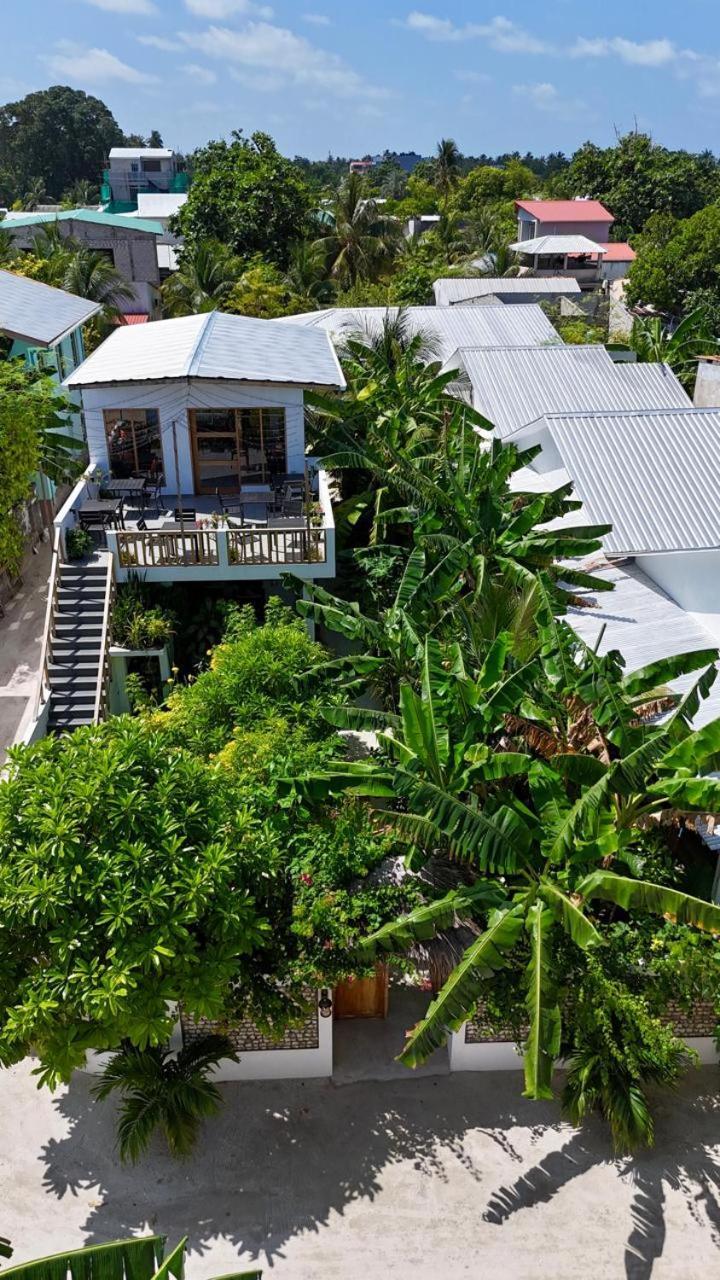 Seaside Dhigurah Hotel Дхигура Екстериор снимка