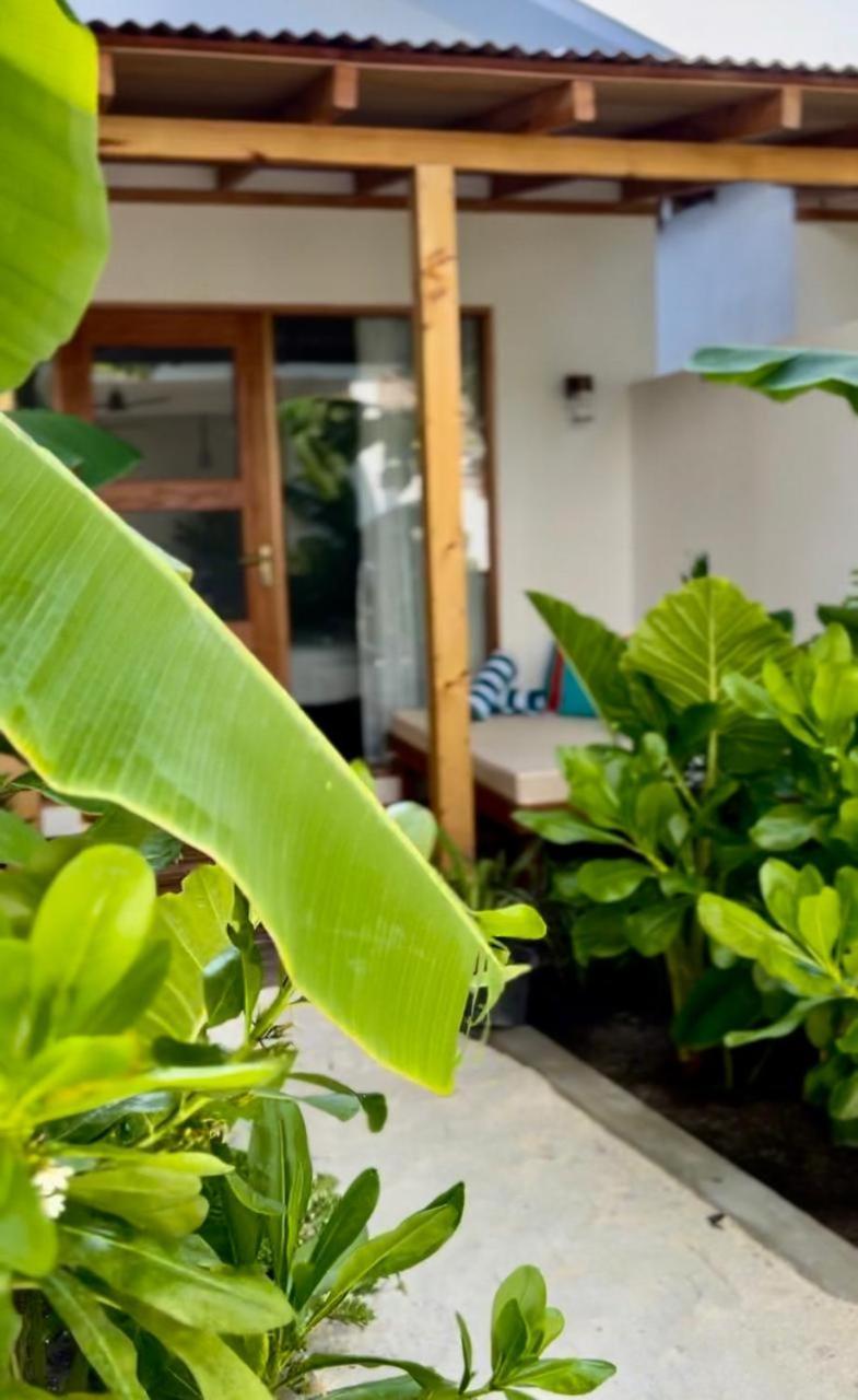 Seaside Dhigurah Hotel Дхигура Екстериор снимка